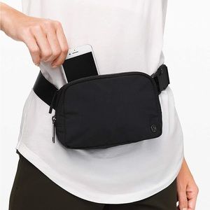 Black Lululemon Everywhere Belt Bag